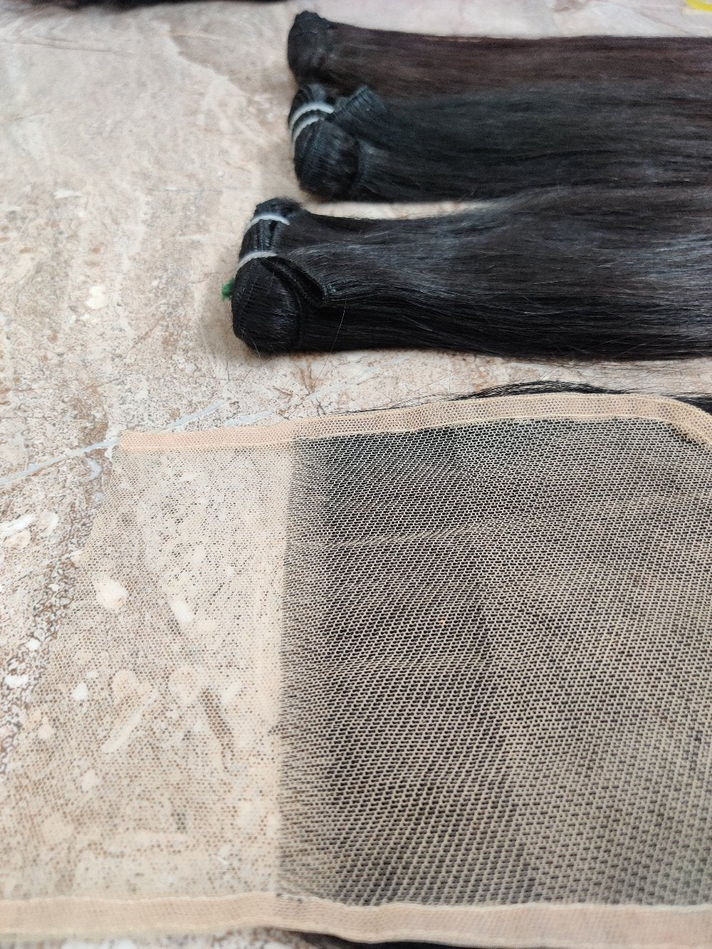 Natural Straight Human Hair Bundles with Closure