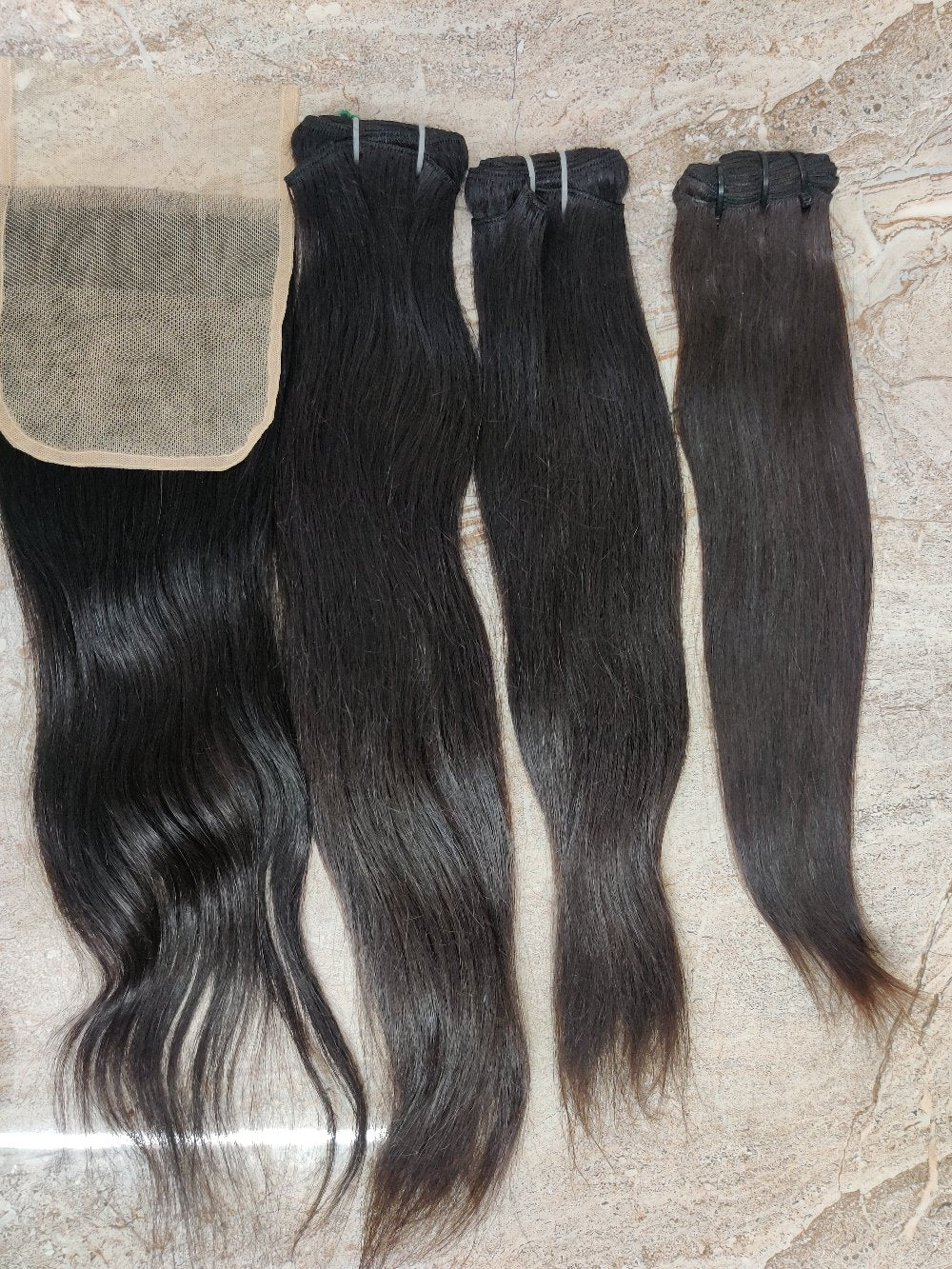 Natural Straight Human Hair Bundles with Closure