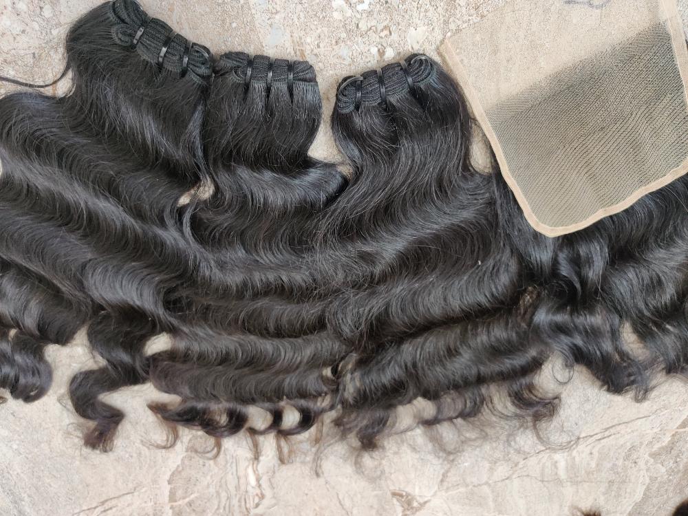 Natural Human Hair Bundles with Closure